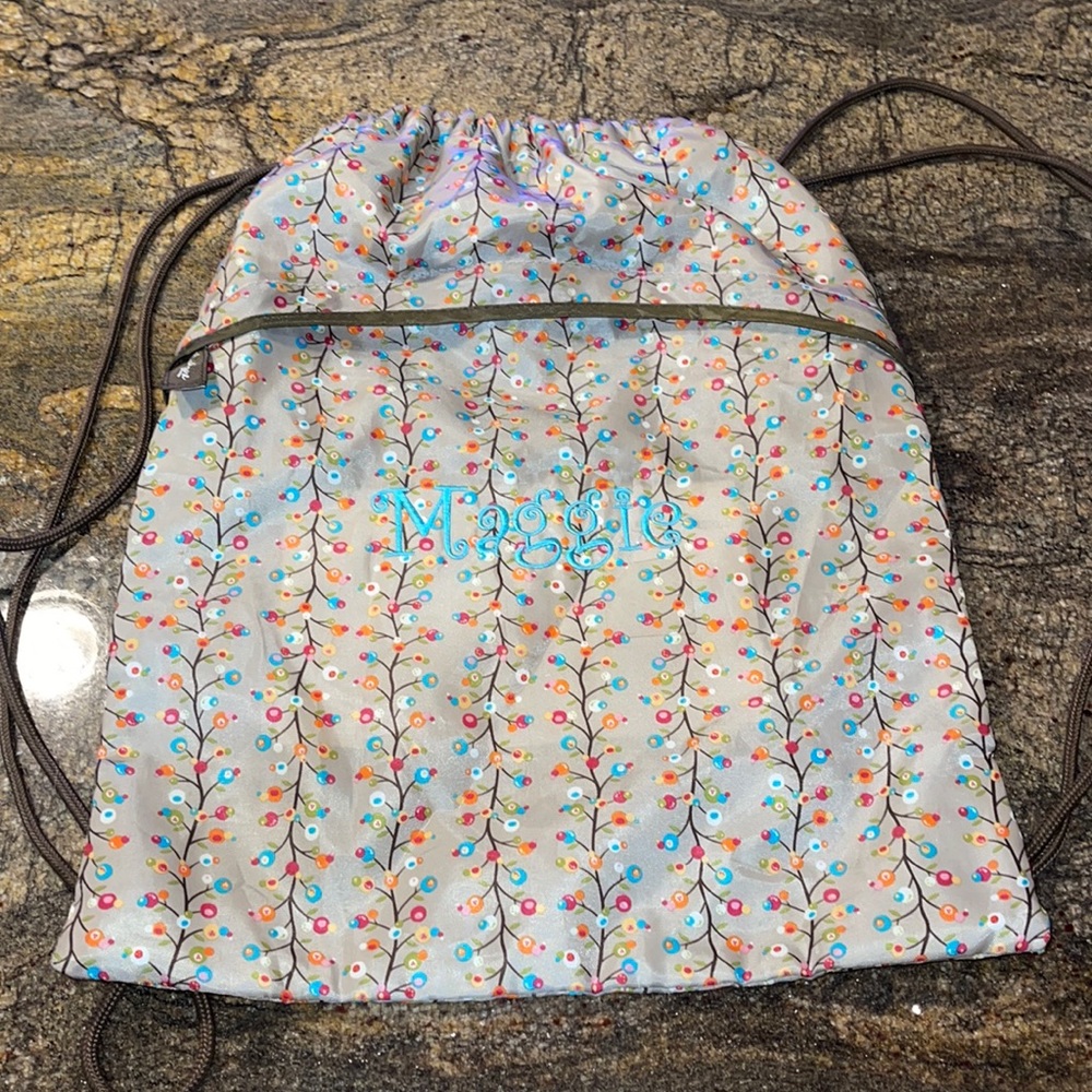 Cinch Sac bag Thirty-One embroidered name MAGGIE in teal‎